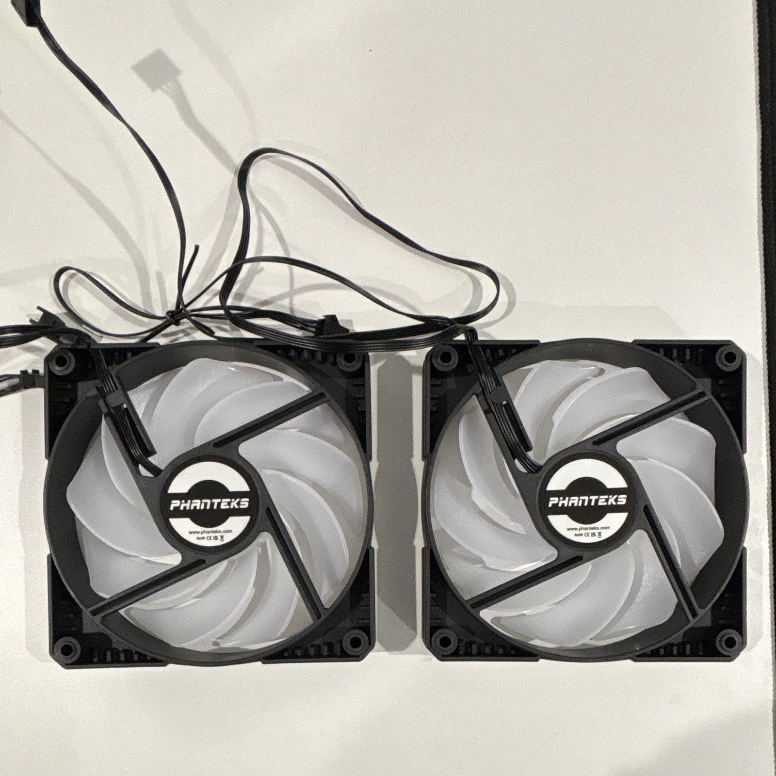 Phanteks SK120 PWM Case Fans D-RGB 2-Pack Black/White 4-Pin