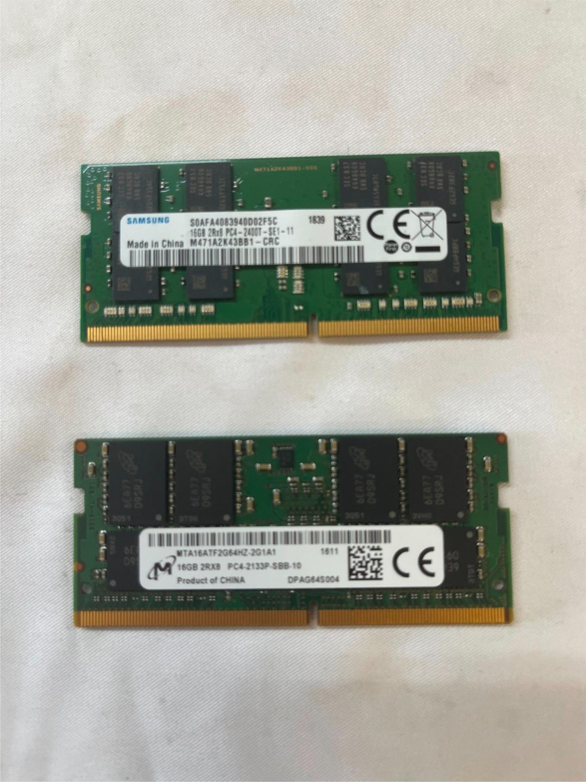 (Lot of 2) Samsung M471A2K43BB1-CRC/Micron MTA16ATF2G64HZ-2G1A1 16G Memory