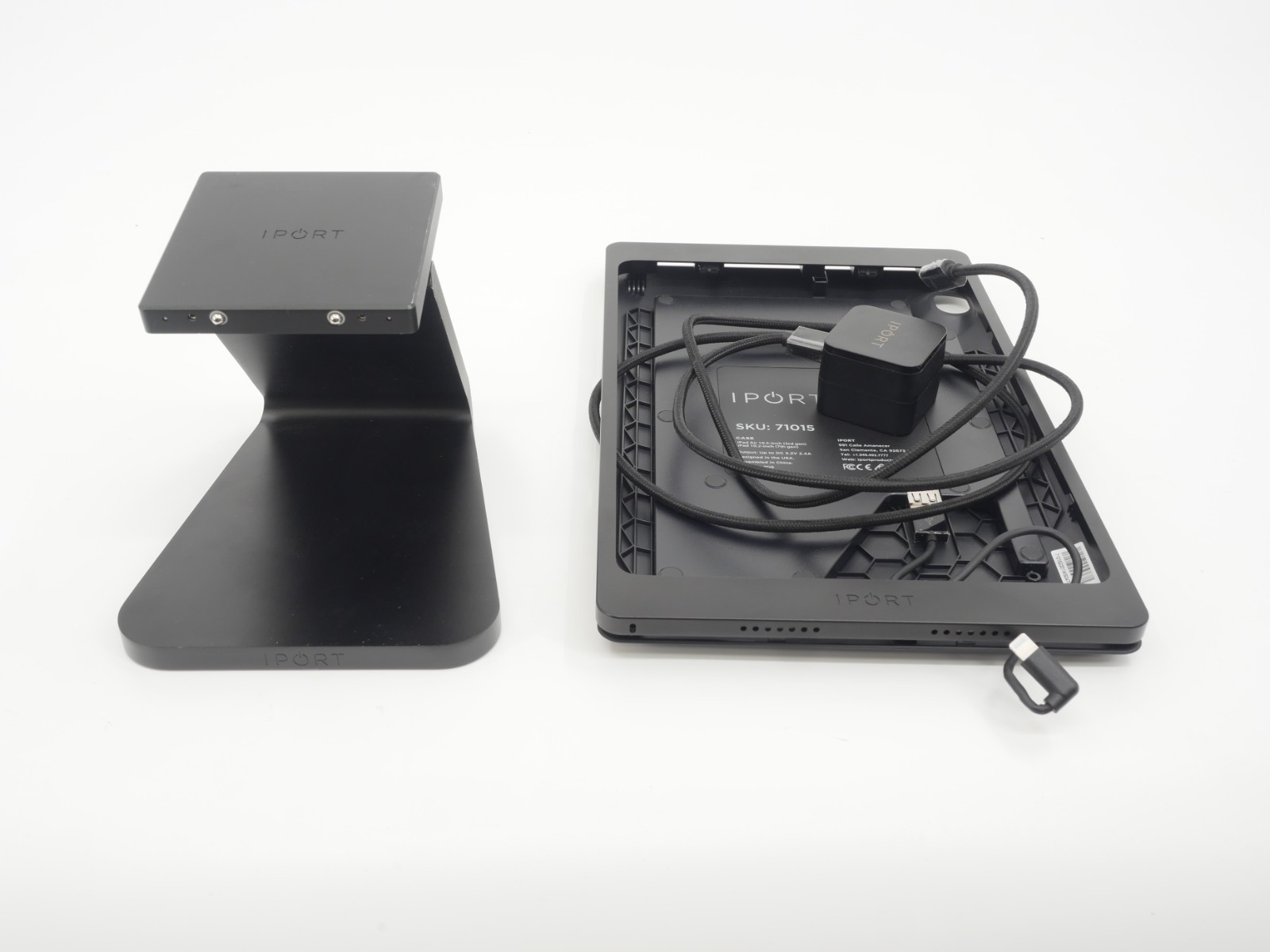 iPort Luxe Case + Stand for iPad 7th 8th 9th Gen 10.2" - Black - SCRATCH/DENT