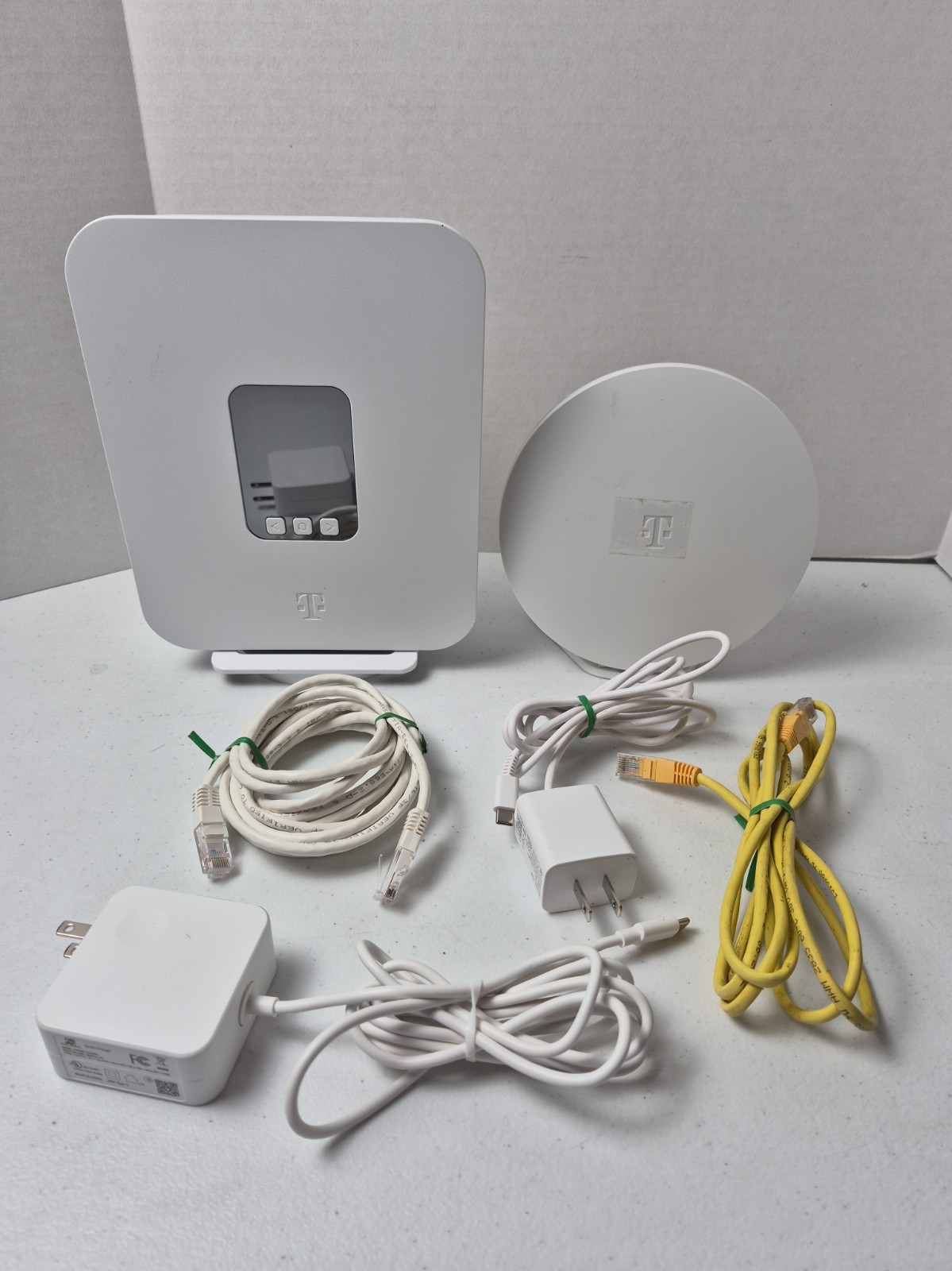 T-Mobile TMO-G4AR 5G Home Internet Gateway + WiFi Mesh Access Point Kit
