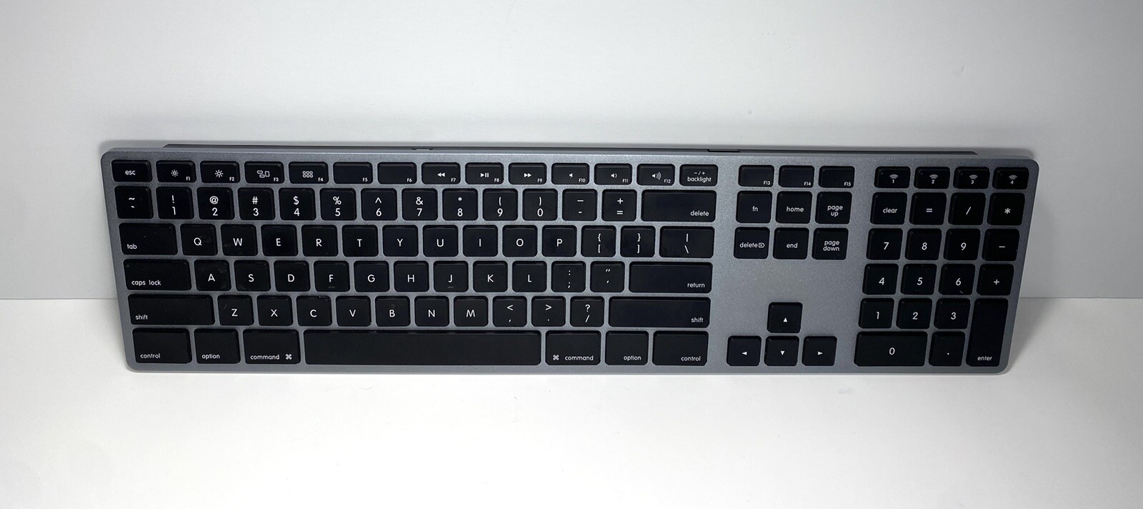 Matias FK418BTLB Backlit Wireless Aluminum Keyboard Space Gray Bluetooth *READ*