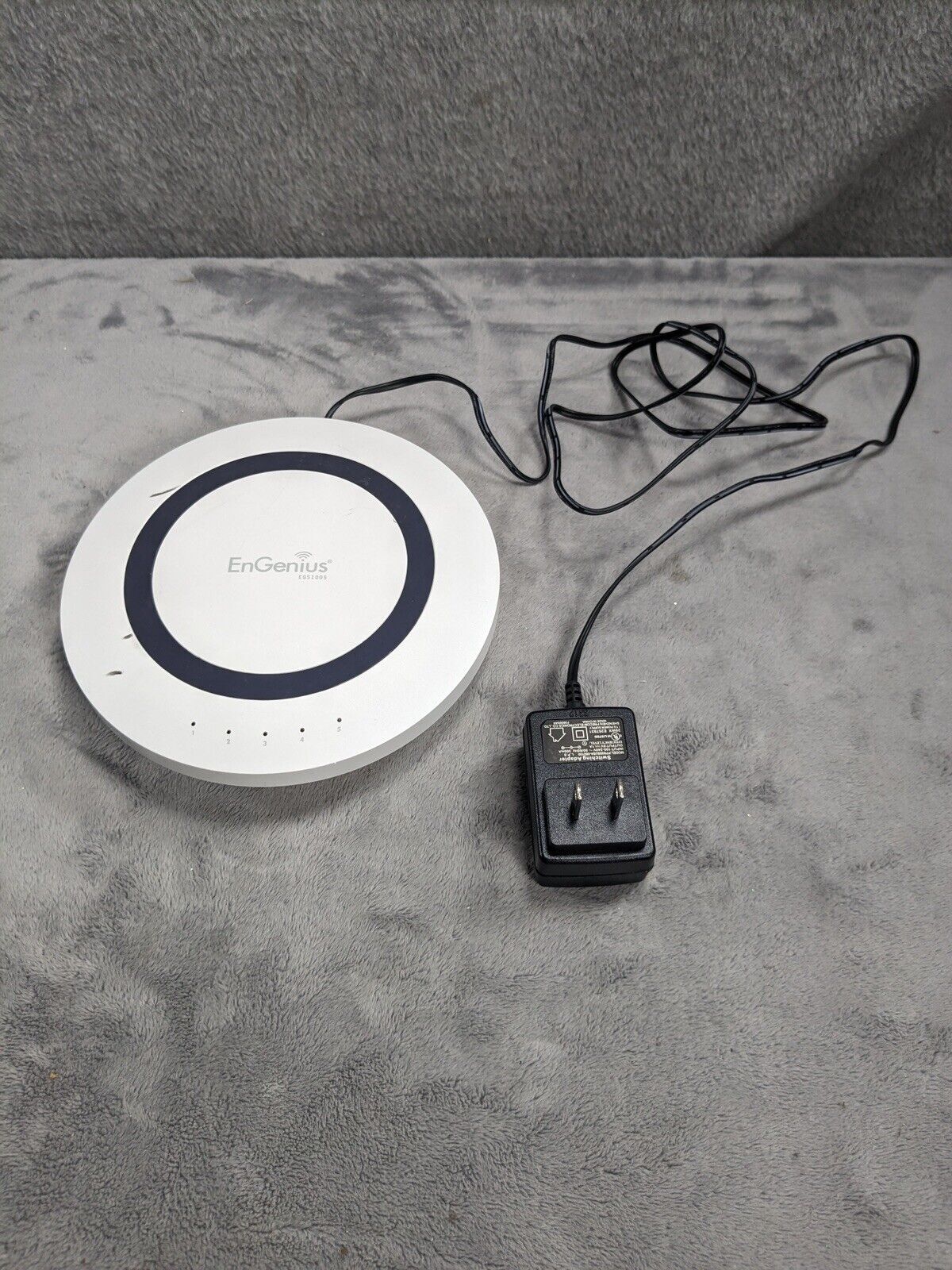 EnGenius EGS1005 5 Port Gigabit Ethernet Switch With Power Cord