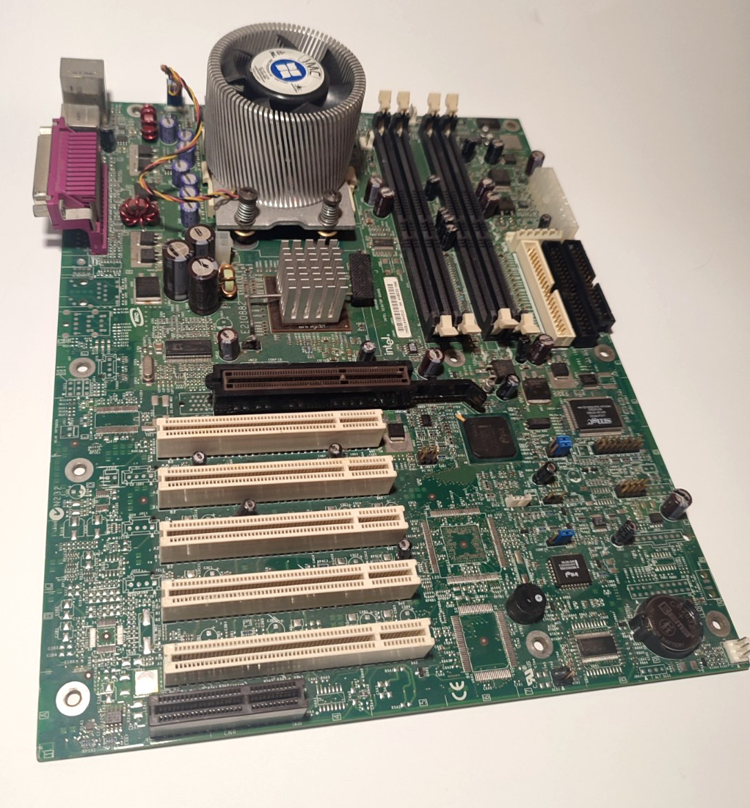 Rare 423 Socket Intel D850GB i850 Motherboard w/ Pentium 4 1.5Ghz CPU TESTED