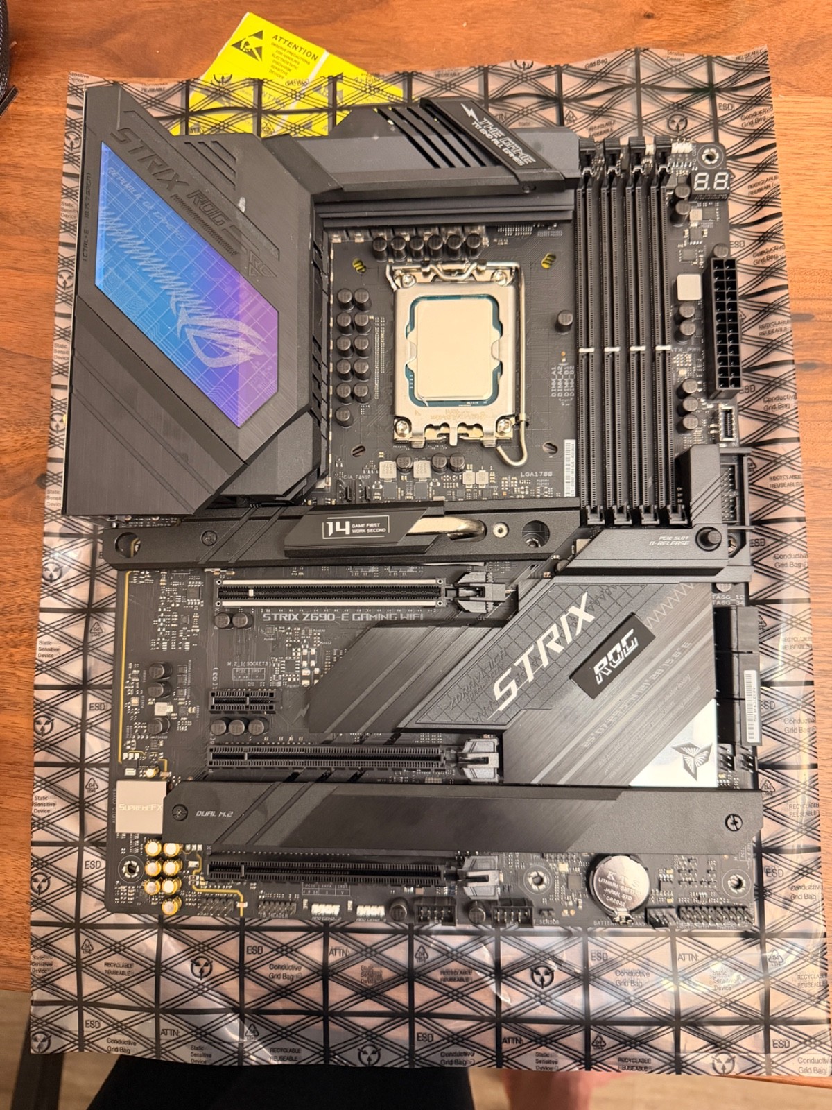 ASUS ROG Strix Z790-H Gaming WiFi + Intel i7-12700K CPU DDR5 Combo