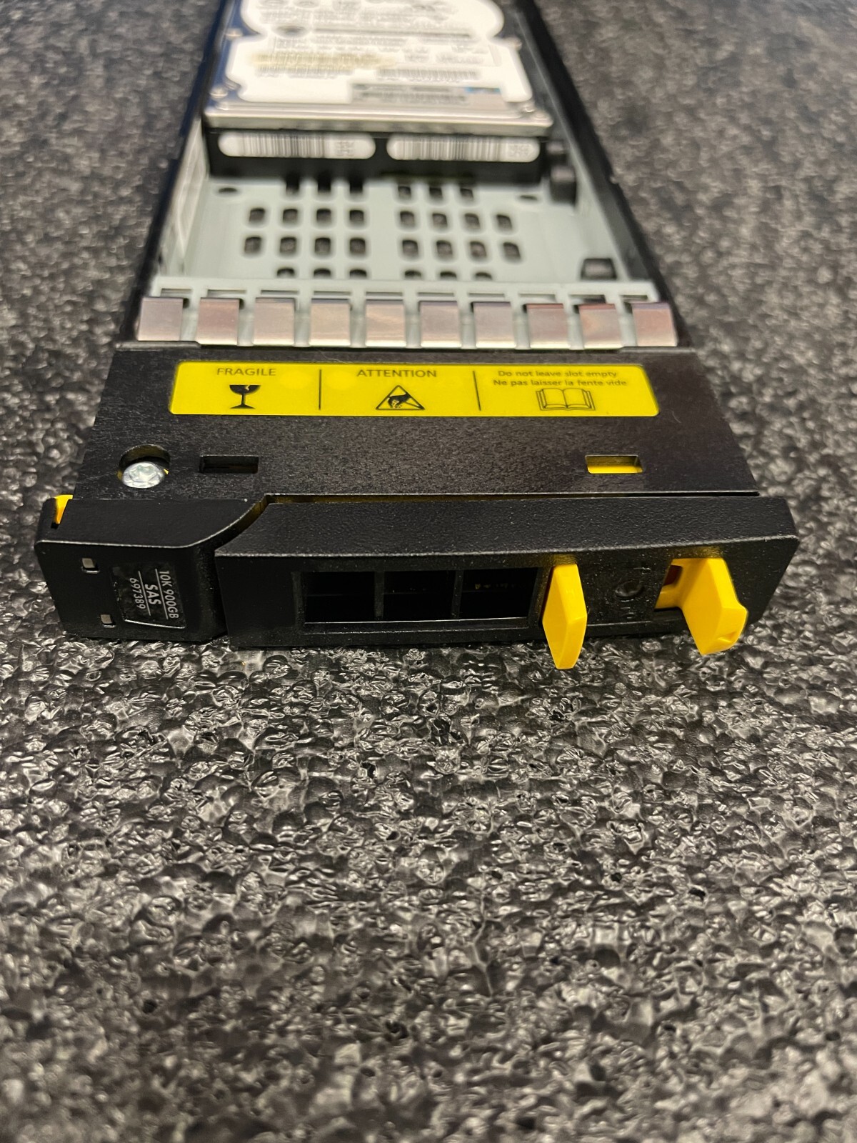 HP 697389-001 M6710 900GB 6G SAS 10K 2.5IN HDD 702505-001 QR496A