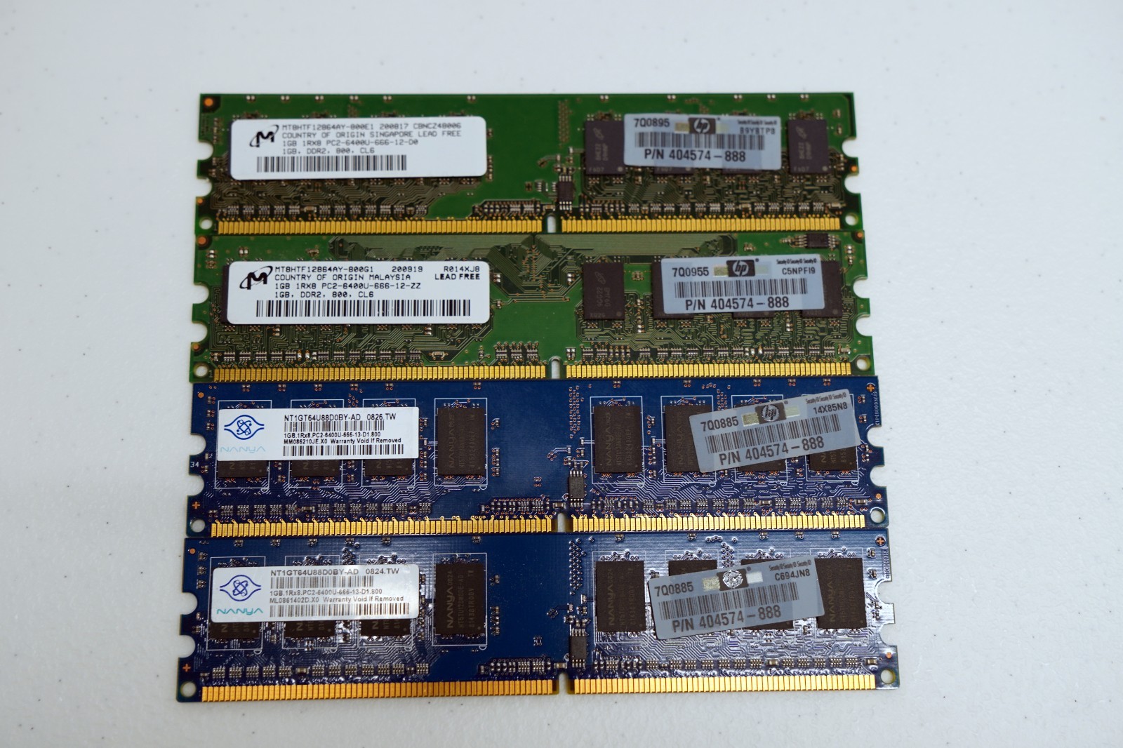 4GB (4x1GB) PC2 6400 DDR2-800 MICRON and NANYA HP 404574-888 Memory Kit