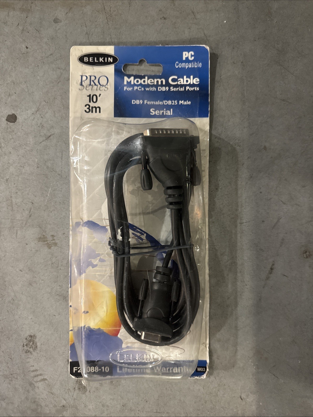 Belkin 10ft DB9pin Female~DB25 Male Straight Through RS232 Serial/Modem Cable