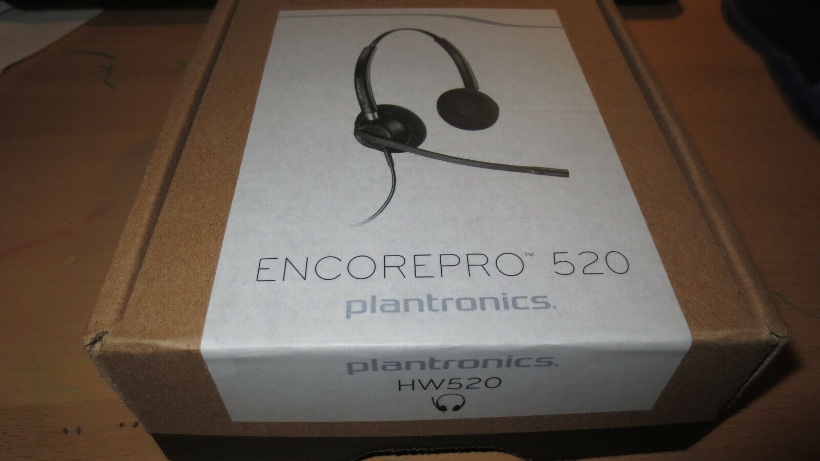 Plantronics HW520 EncorePro Noise Canceling Binaural Headset - like new