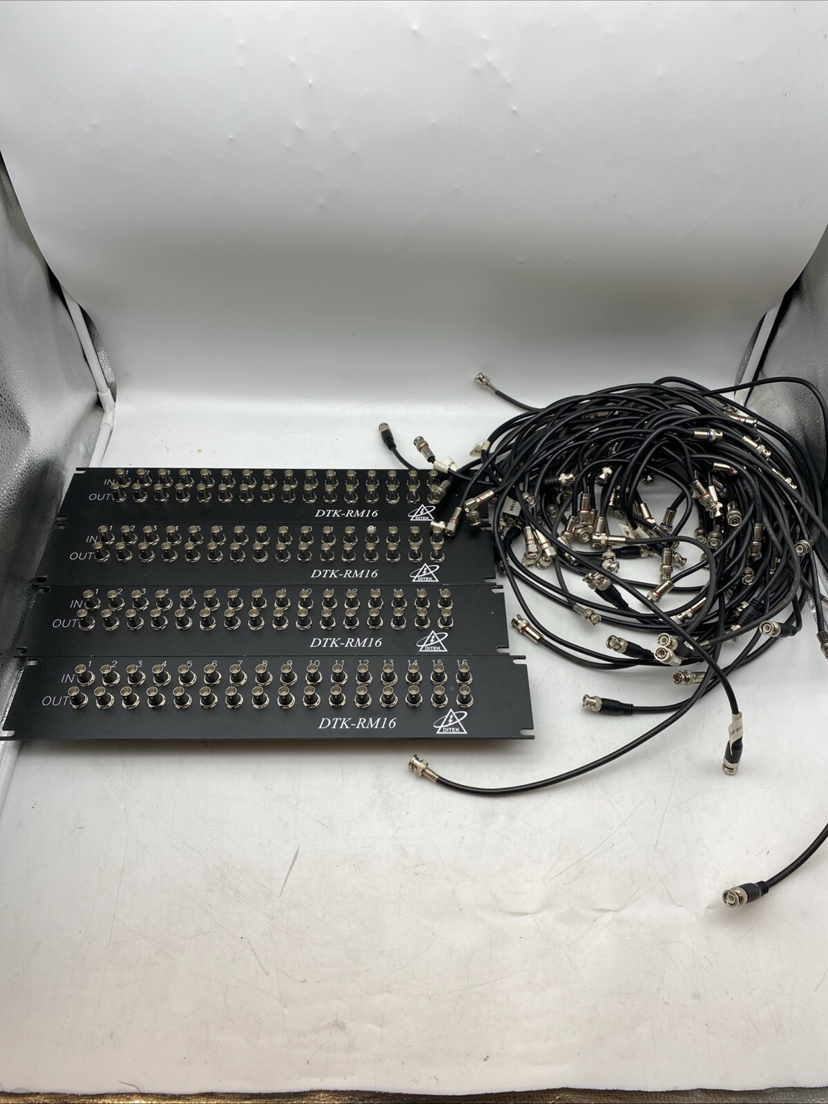 Lot of 4 Ditek DTK-RM16NM 16 Channel CCTV Surge Protector DTK-RM16 w/Cables