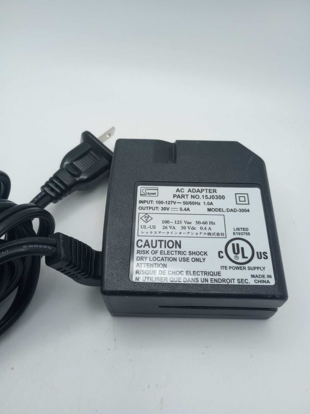 #I) Skynet 30 Volt DC Output, .4amp AC Adapter Part #15J0500. Model DAD-3004