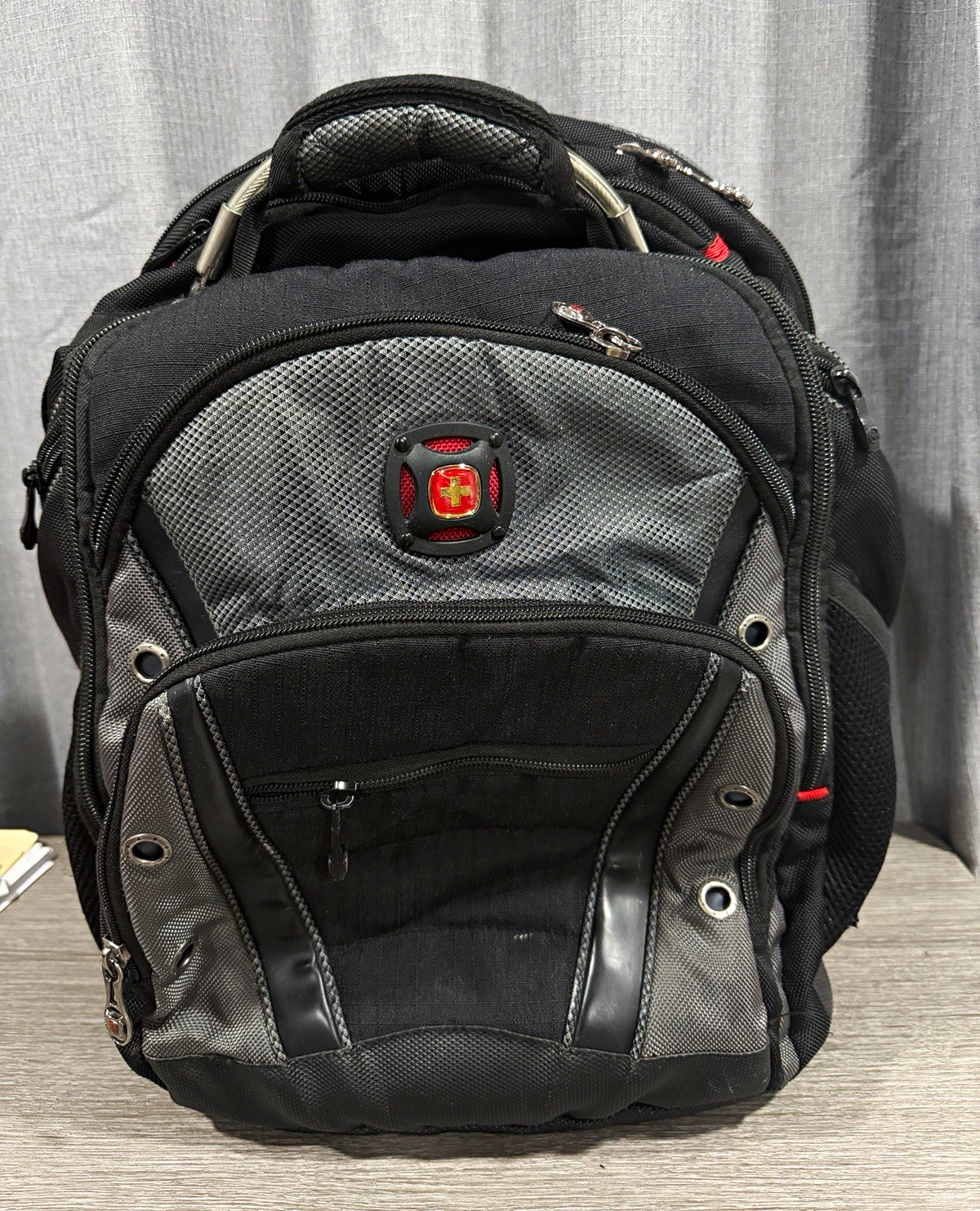 Wenger Synergy Padded Laptop Backpack Solid Black/Gray MPN 27305140