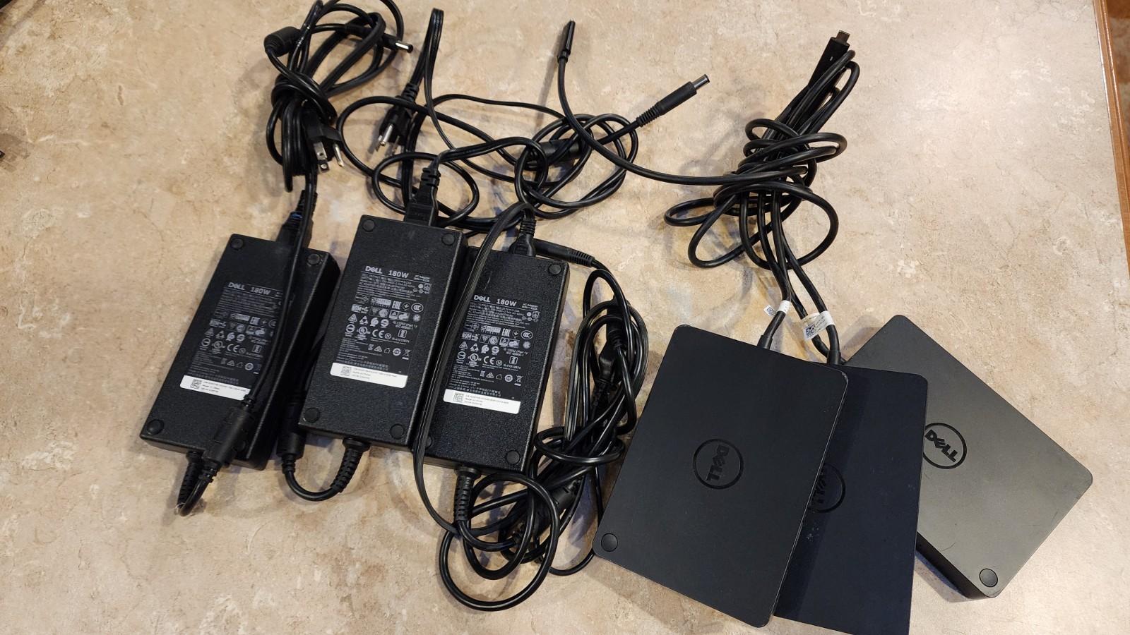 3x Lot Dell 5FDDV Thunderbolt USB-C 4K Laptop Docking Stations + 180w Chargers