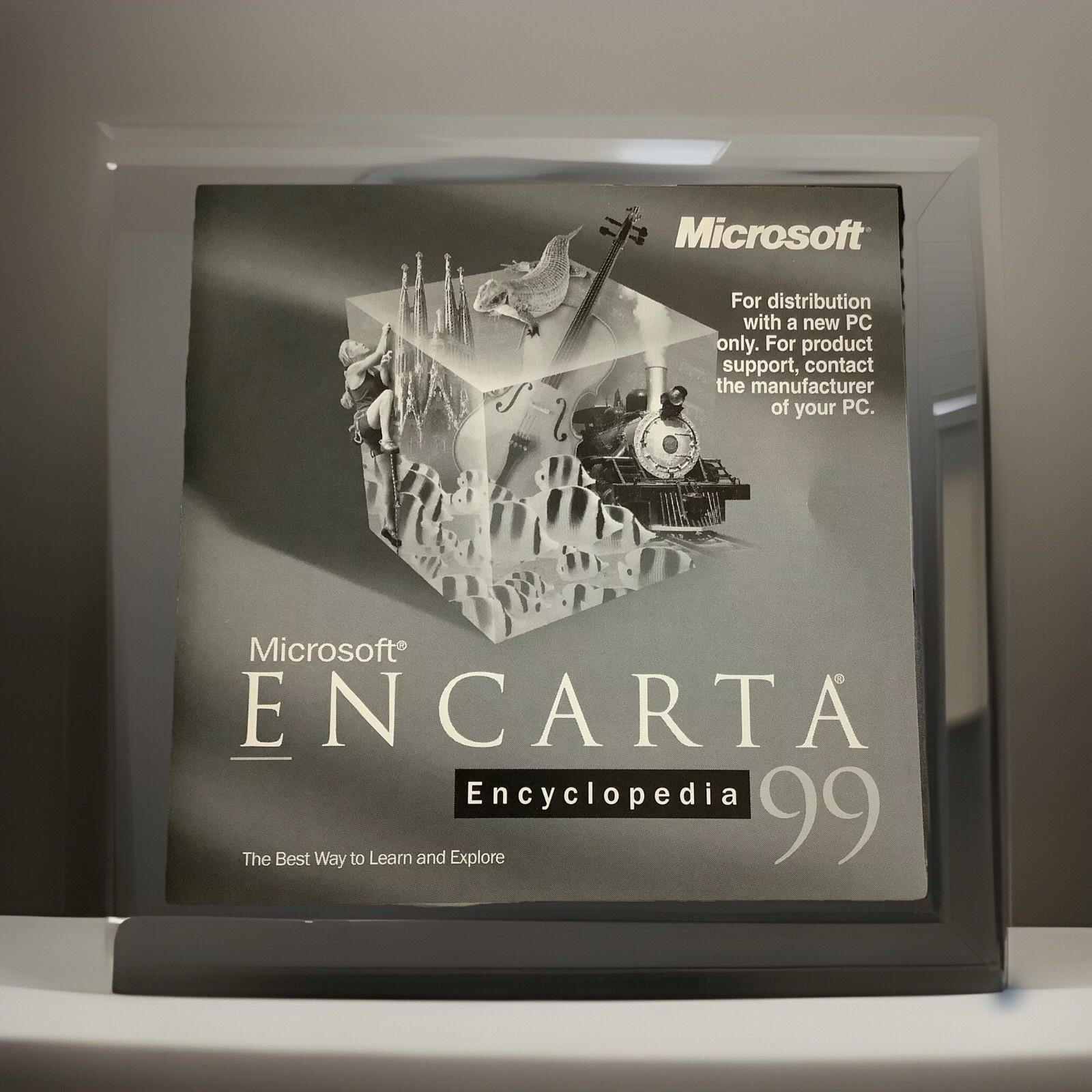 Microsoft Encarta Encyclopedia 99 CD-ROM (Windows 1993-1998) Original