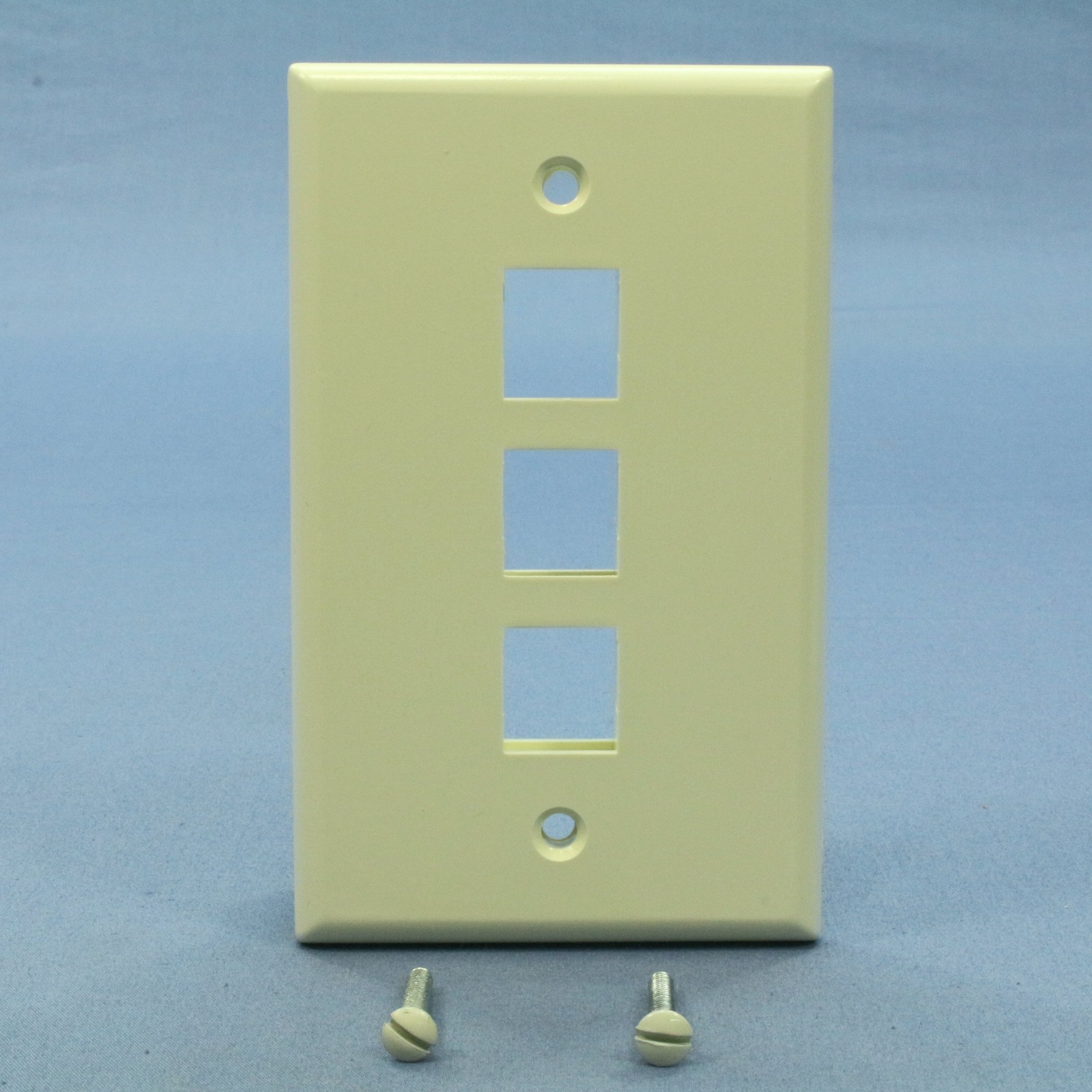 Leviton 41080-3AP Almond 1-Gang Quickport Data 3-Port Nylon Wallplate Cover