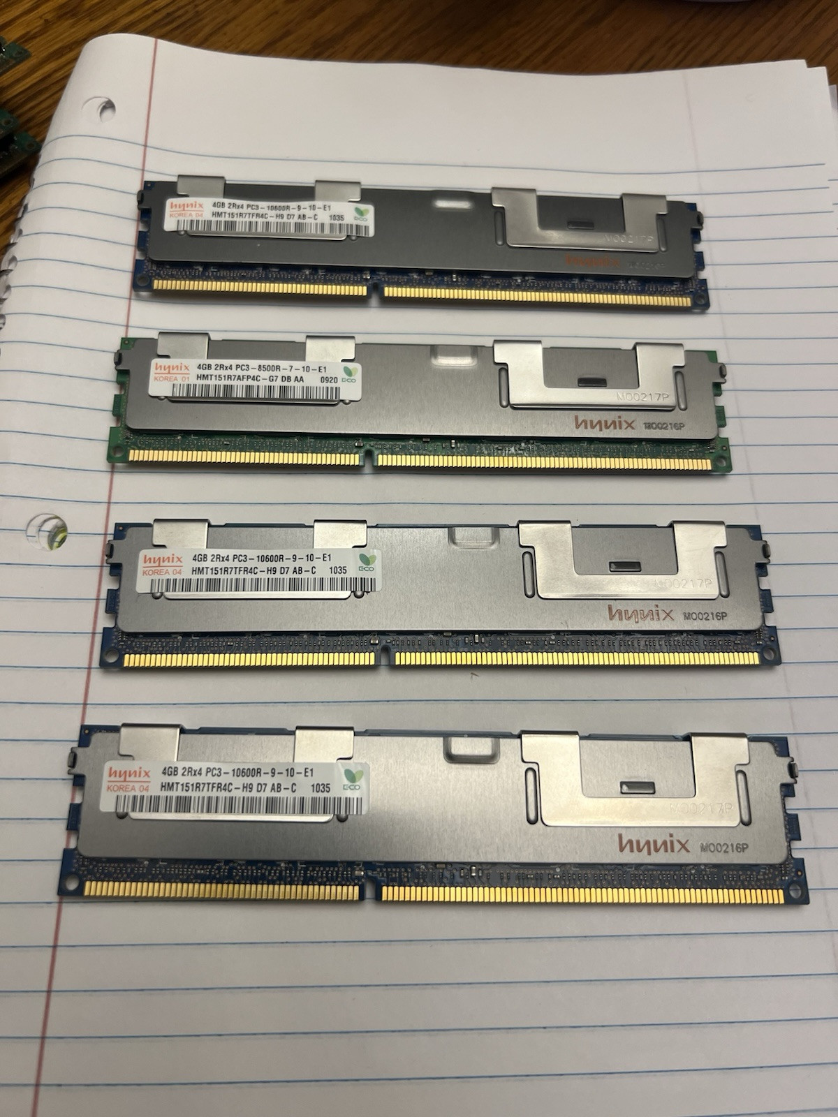 Hynix ECC 16GB Kit 4x4GB 2Rx4 PC3-10600R-9-10-E1 Server RAM HMT151R7TFR4C-H9