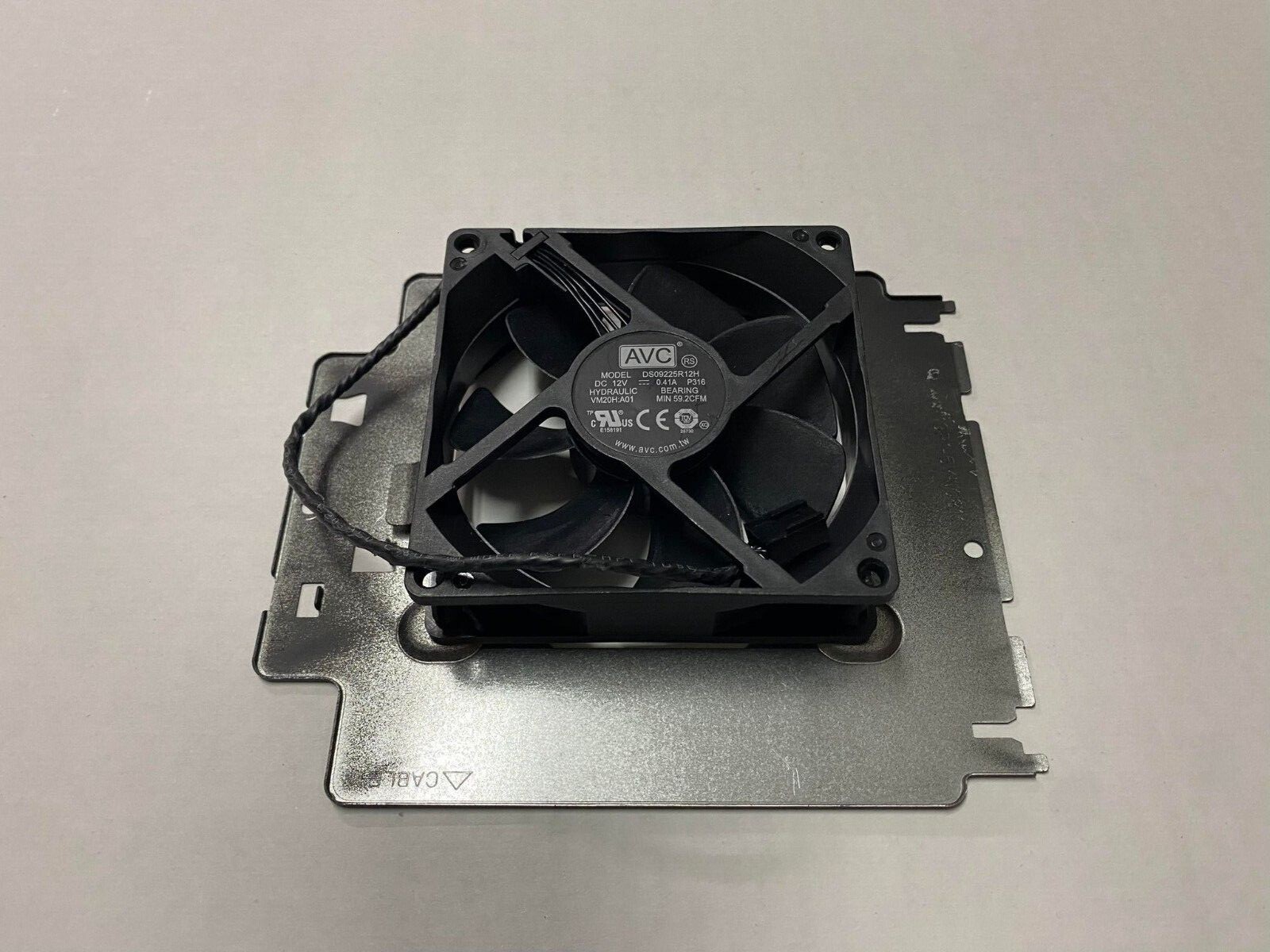 OEM Dell XPS 8910 8920 8930 4-pin Case Fan W/ Mount Bracket 13P1-5YN0811 VM20H