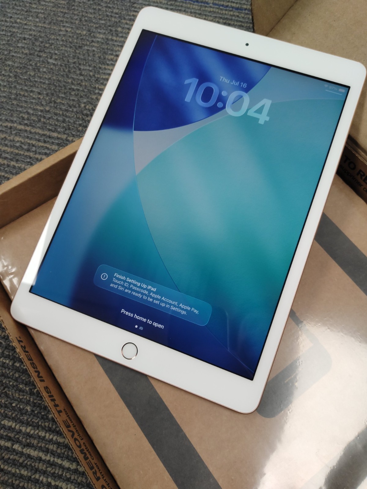 Apple iPad 8th Gen iOS Tablet Gold 32GB 10.2" IPS LCD Touch ID Wi-Fi Hexa Core