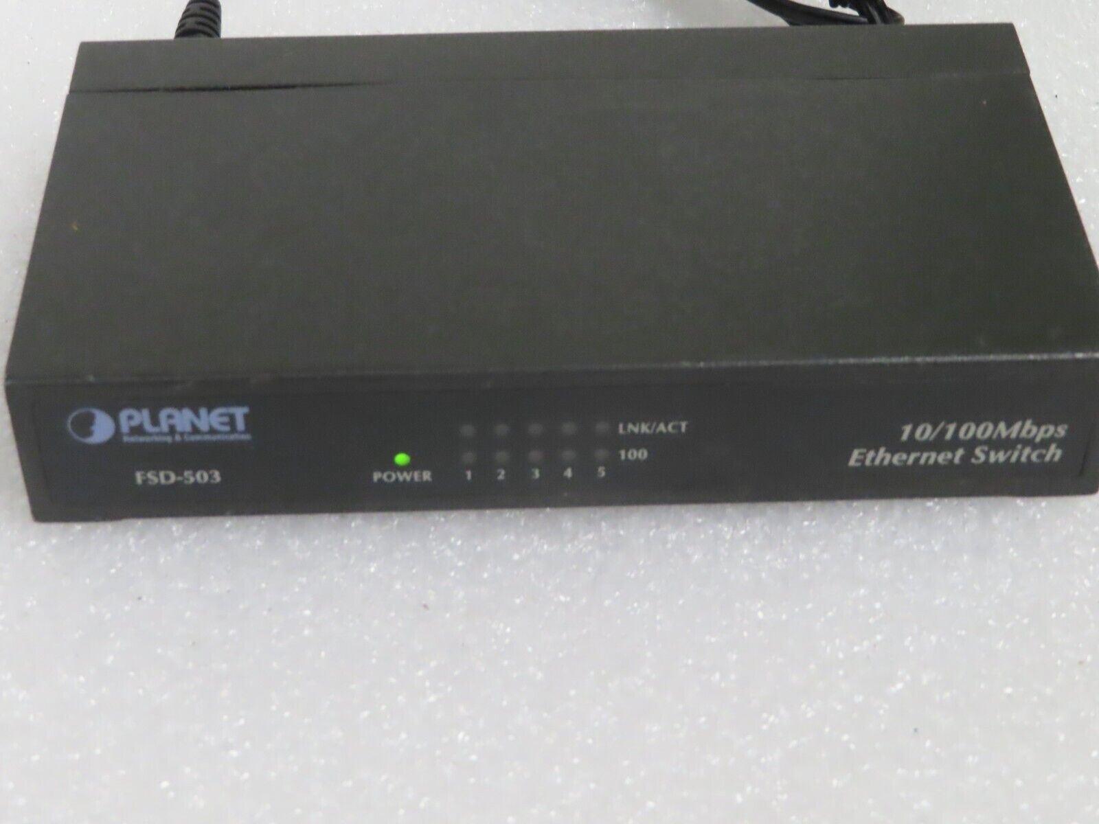 Planet Networking Communication 5-Port FSD-503 Ethernet Switch * no adapter *
