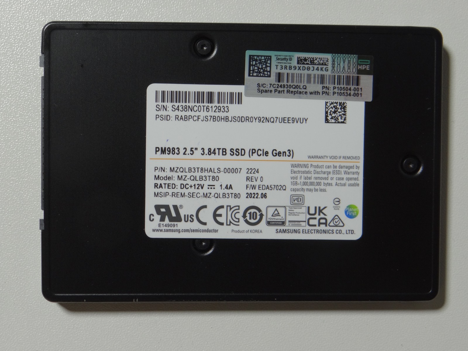 HP HPE  P10534-001  MZ-QLB3T80  PM983 3.84TB PCIe Gen3 NVMe U.2 2.5" Samsung SSD