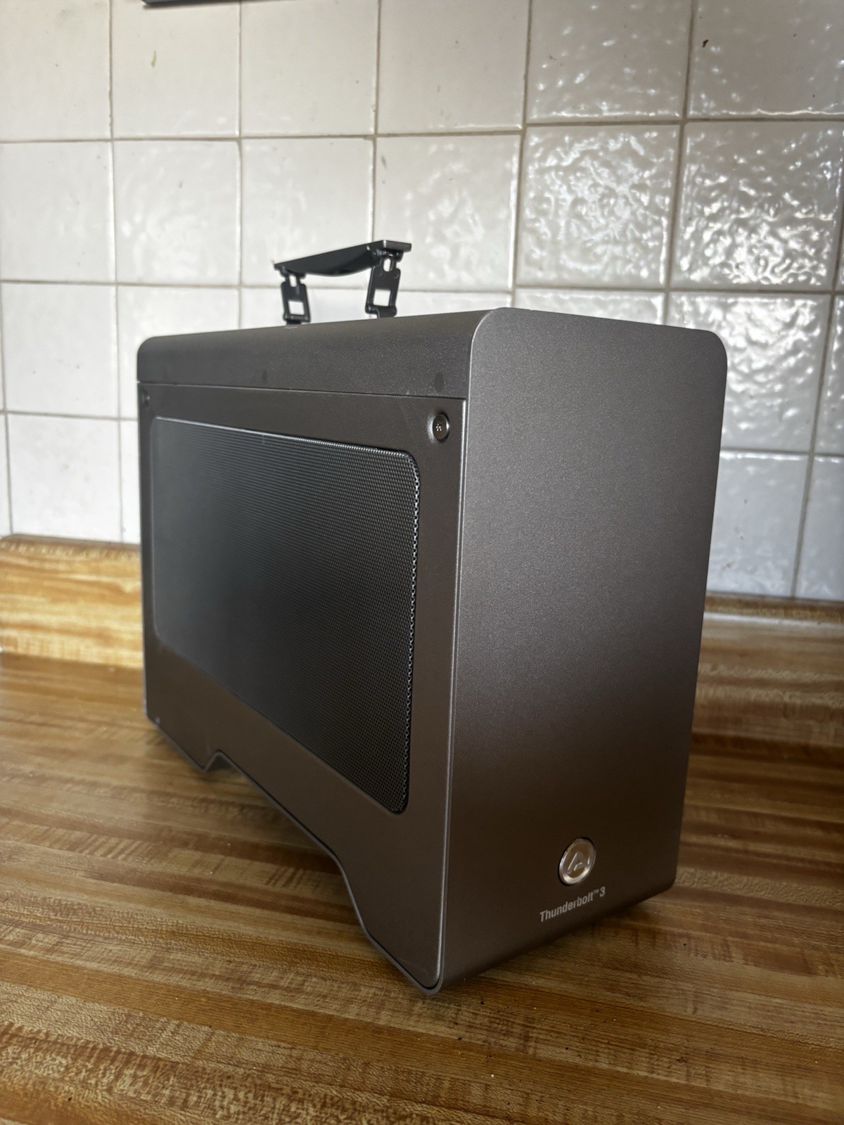 AKiTiO Thunderbolt 3 Mini-ITX Small Form Factor Case Gray w/ PSU Included