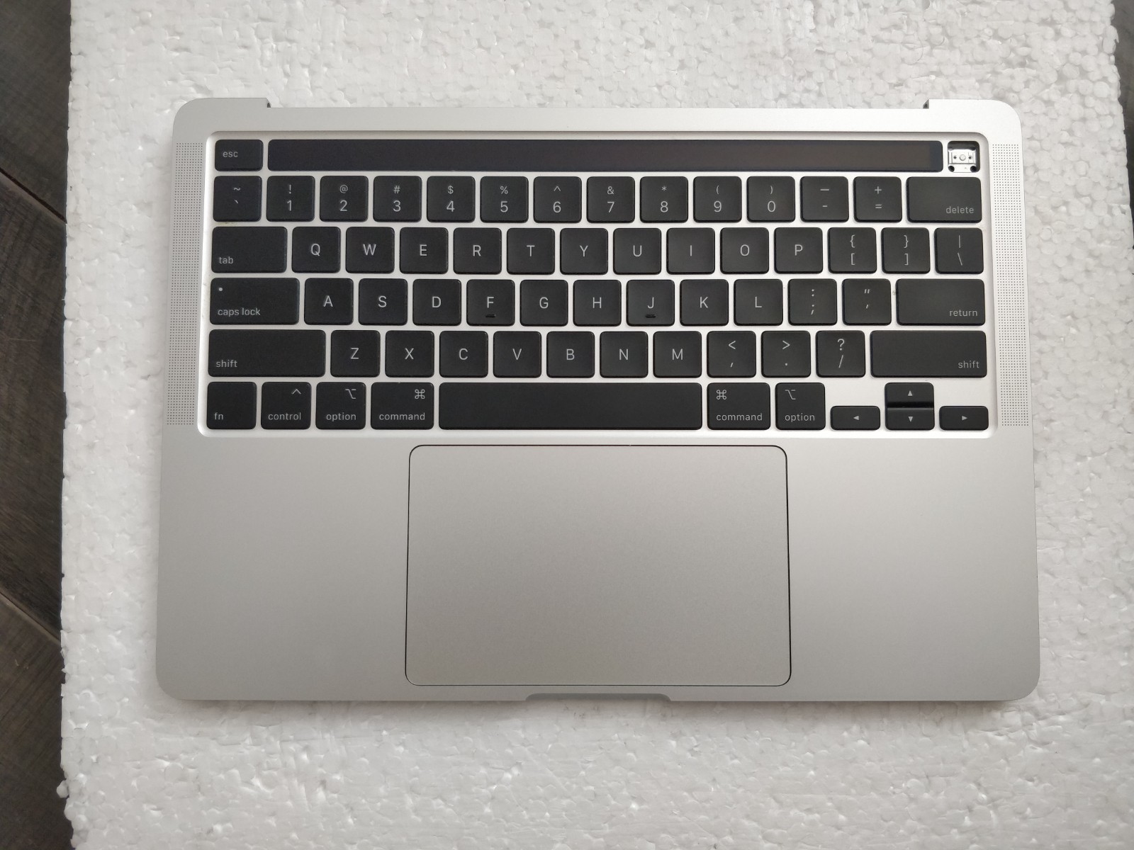 Apple macbook Pro 13, 2020. A2289 , 2TB port,Keyboard,Touchpad  Asbly, Silver