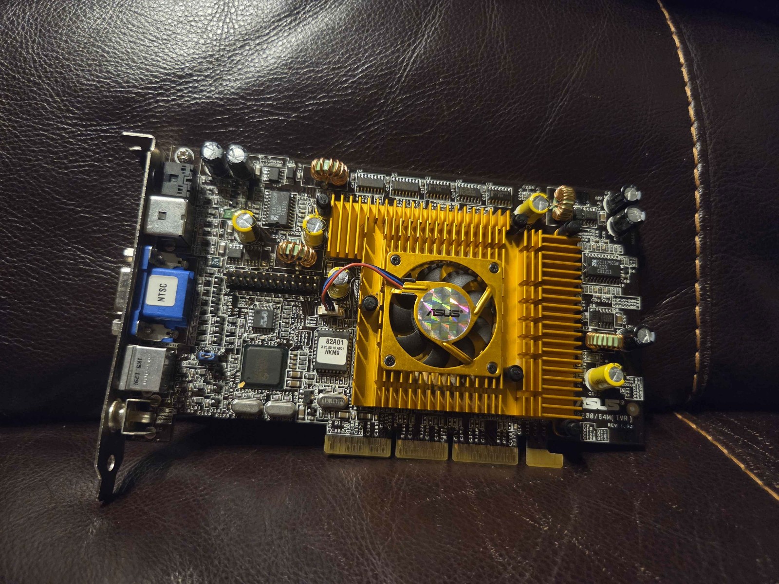 ASUS V8200 Deluxe GeForce3 Ti 200 AGP - Tested and Working