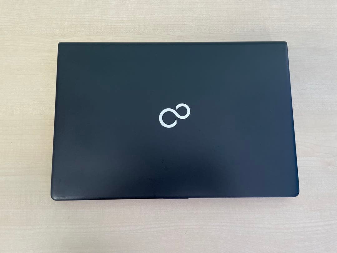 Fujitsu LIFEBOOK S938/B Core i5 8GB SSD256GB Lightweight Laptop Windows 11