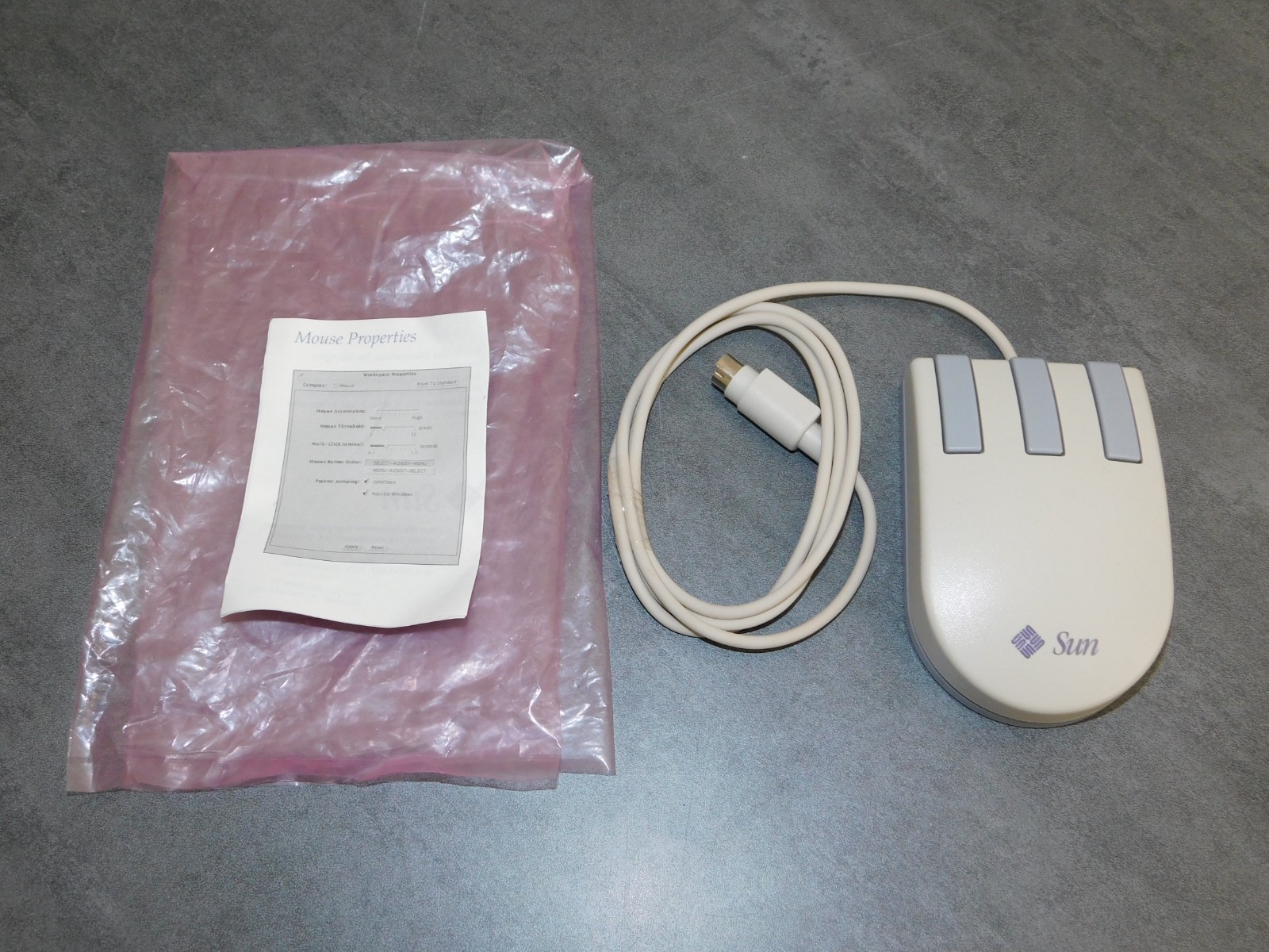 Sun Microsystems 3-Button Mechanical Mouse 370-1586-03