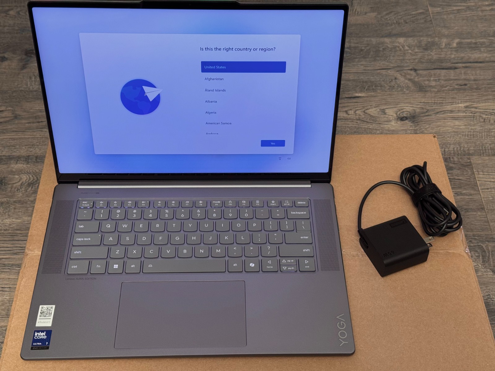 Lenovo Yoga Slim 7i Aura Edition Laptop 15.3" 3K Touch Ultra 7 258V/32GB/1TB *