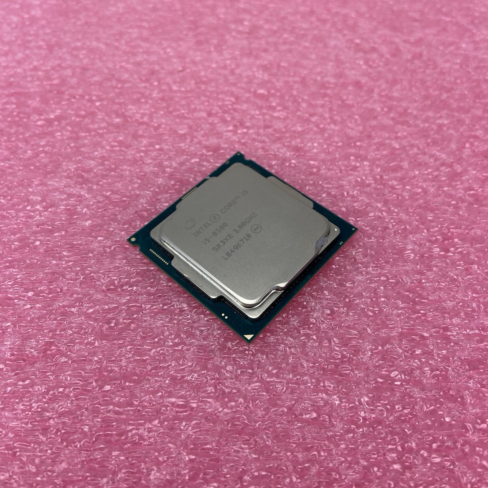 Intel Core i5-8500 SR3XE 3GHz 6-Core Desktop CPU