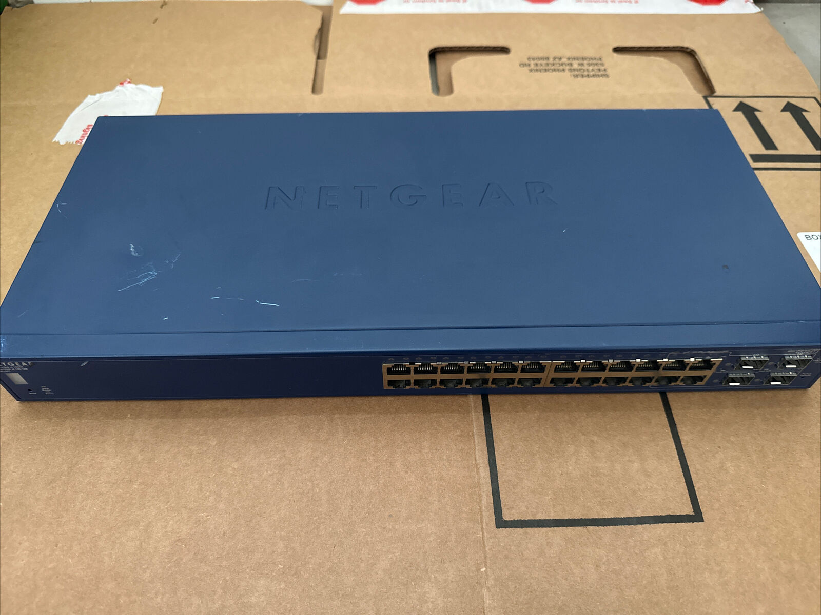 Netgear Prosafe  gs724ts  24-Port 10/100/1000 Switch PoE I Untested