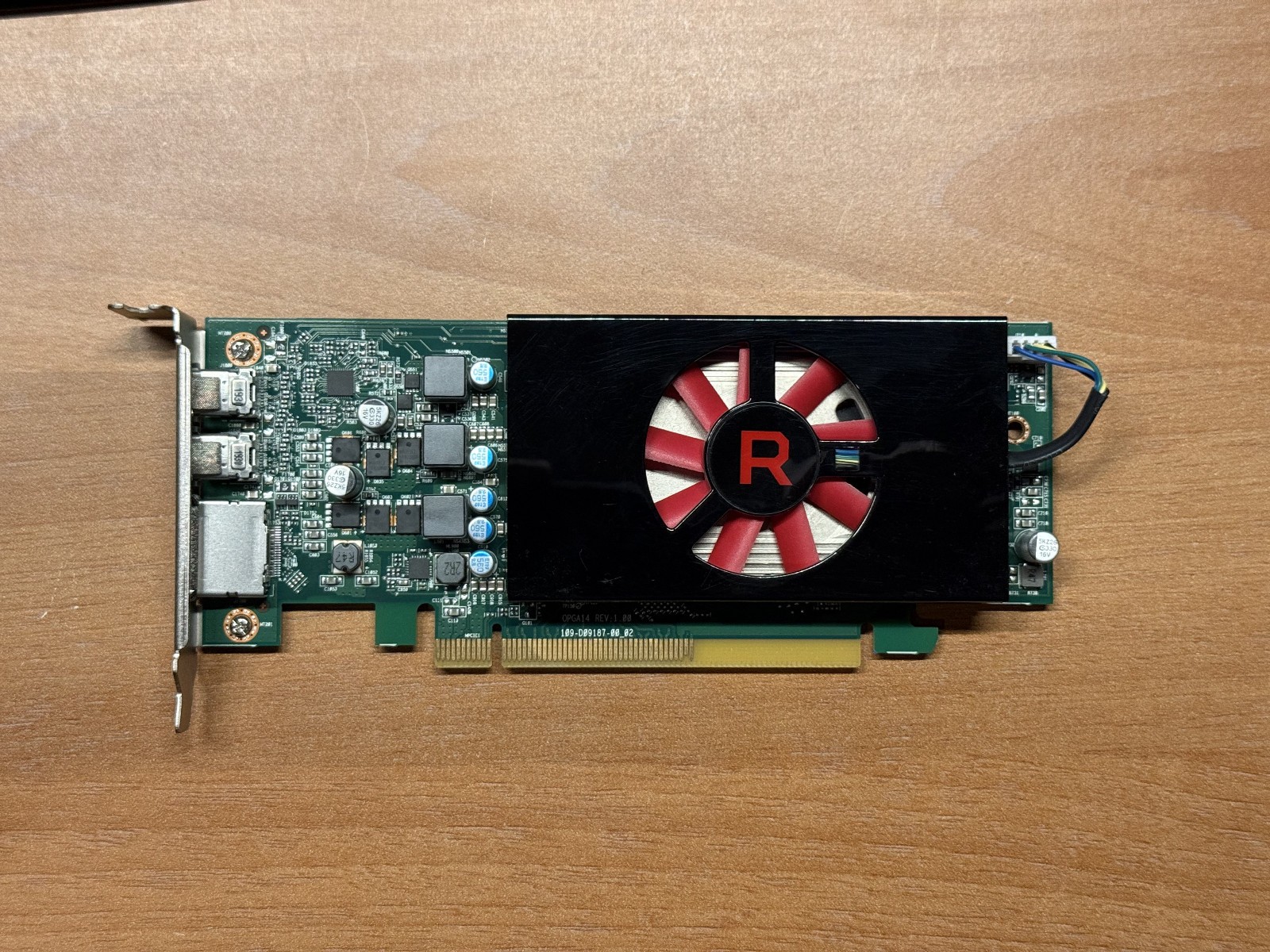 Dell AMD Radeon RX 550 4GB GDDR5 PCIe 1 x DP 2 x Mini DP Low Profile Video Card