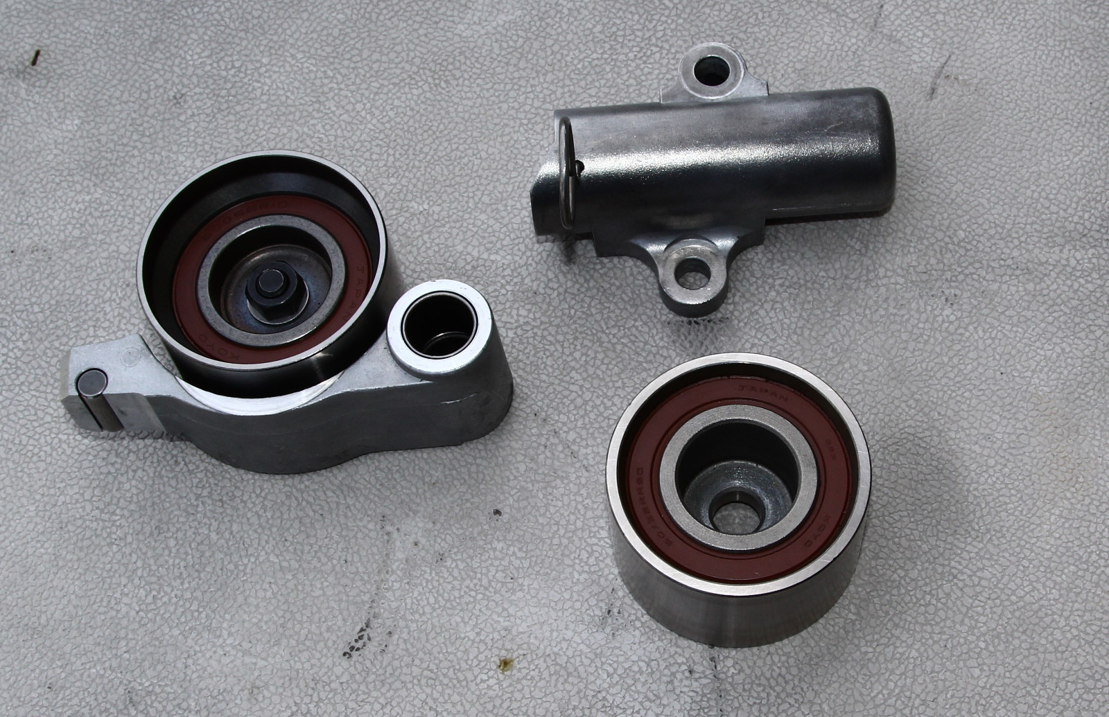 OEM Genuine Toyota Camry Sienna Lexus ES RX 1 & 2 Idler pulleys + Belt Tensioner