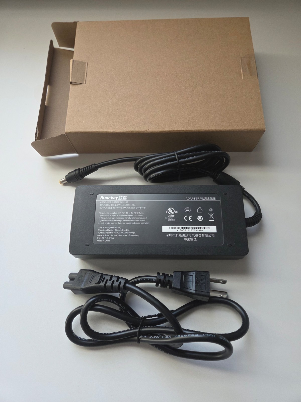 Original Huntkey HKA18019095-6C Adapter Power Supplies Charger 19V = 9.47A 180W