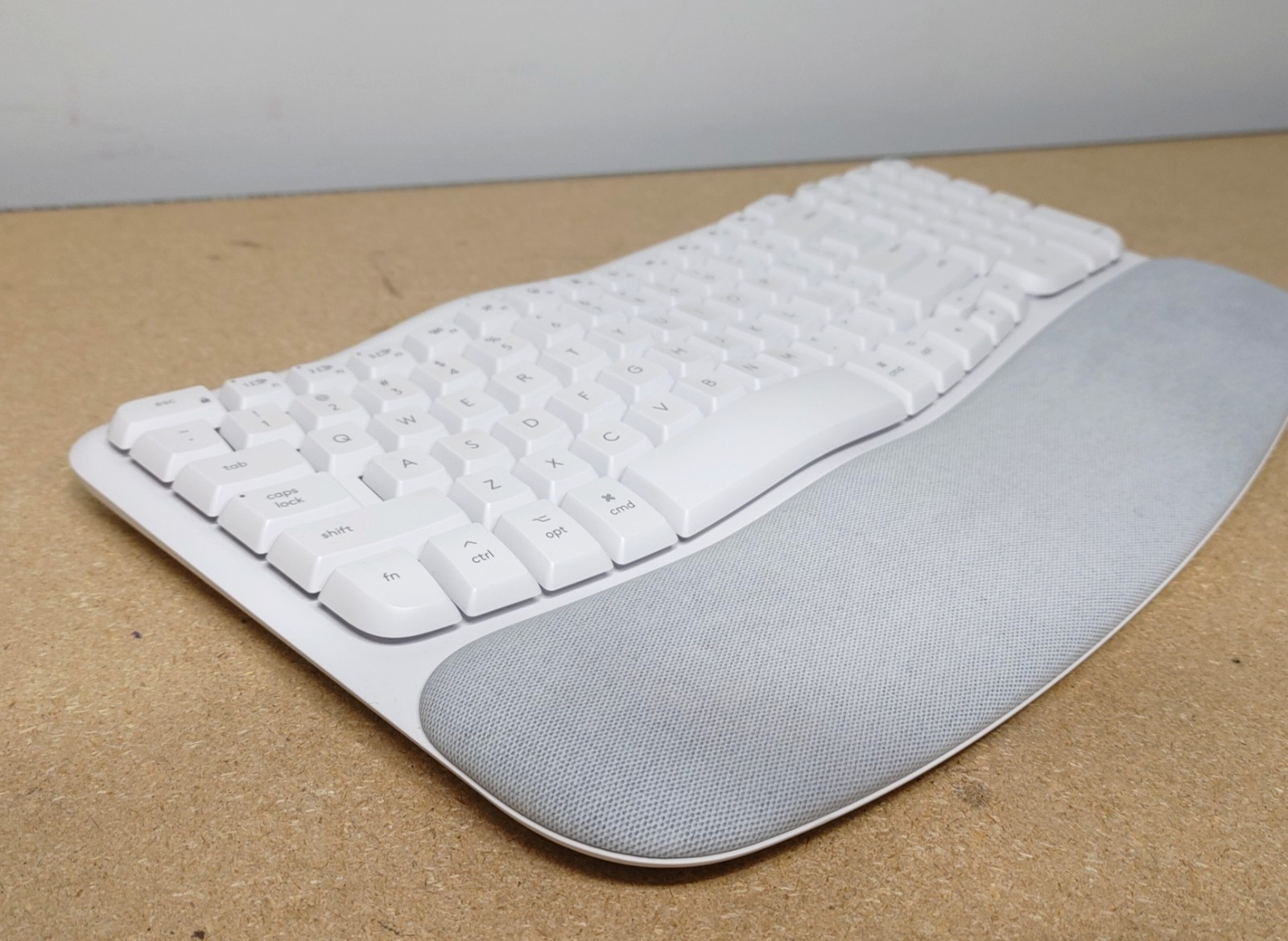 Logi Wave Keys Wireless Keyboard  For Mac White