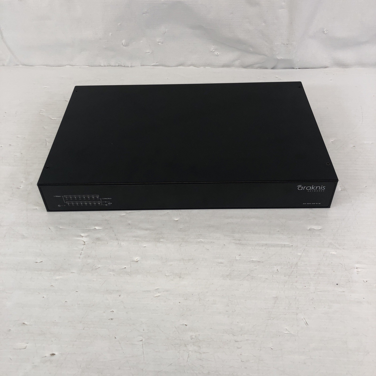 Araknis 300 Series 16 Port Gigabit Network Switch AN-300-SW-R-16 64E3