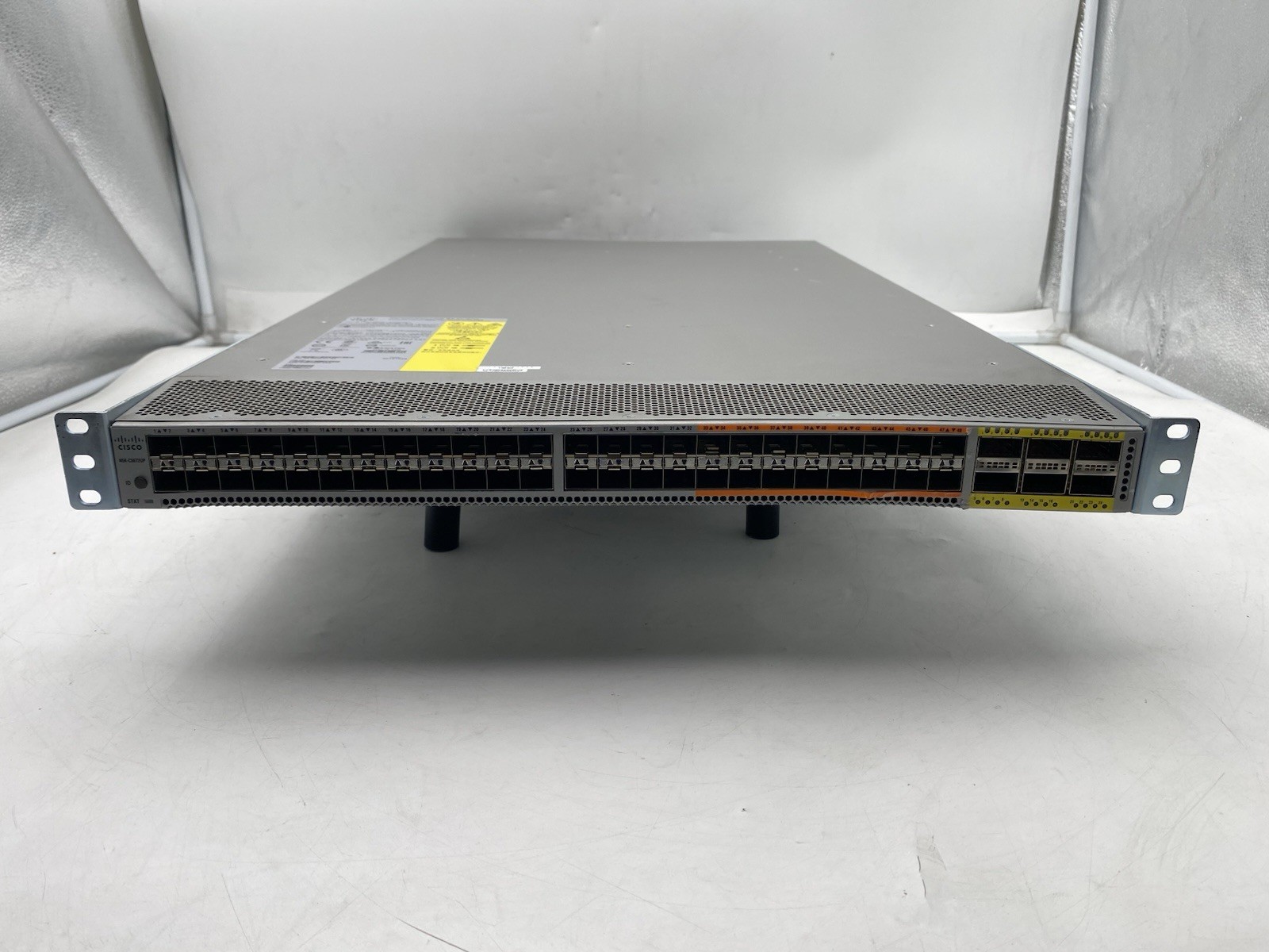 Cisco Nexus 5672UP N5K-C5672UP 48-Port 10GbE Unified Port Switch w/ Rack Ears