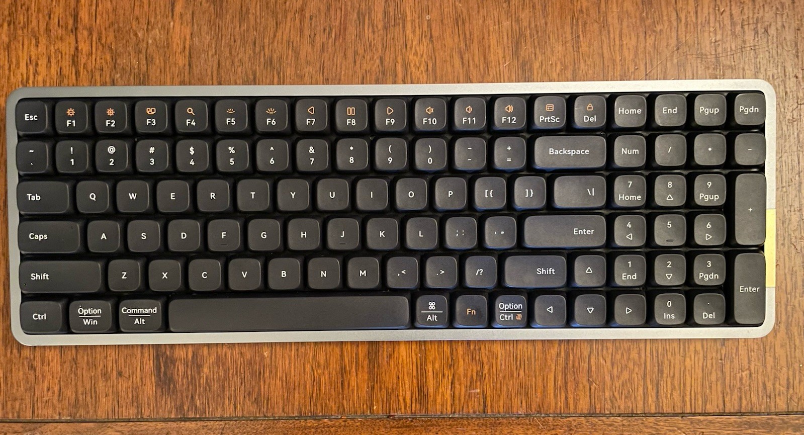 Flow Low Profile Mechanical Keyboard, 100 Keys Wireless - Black OE919
