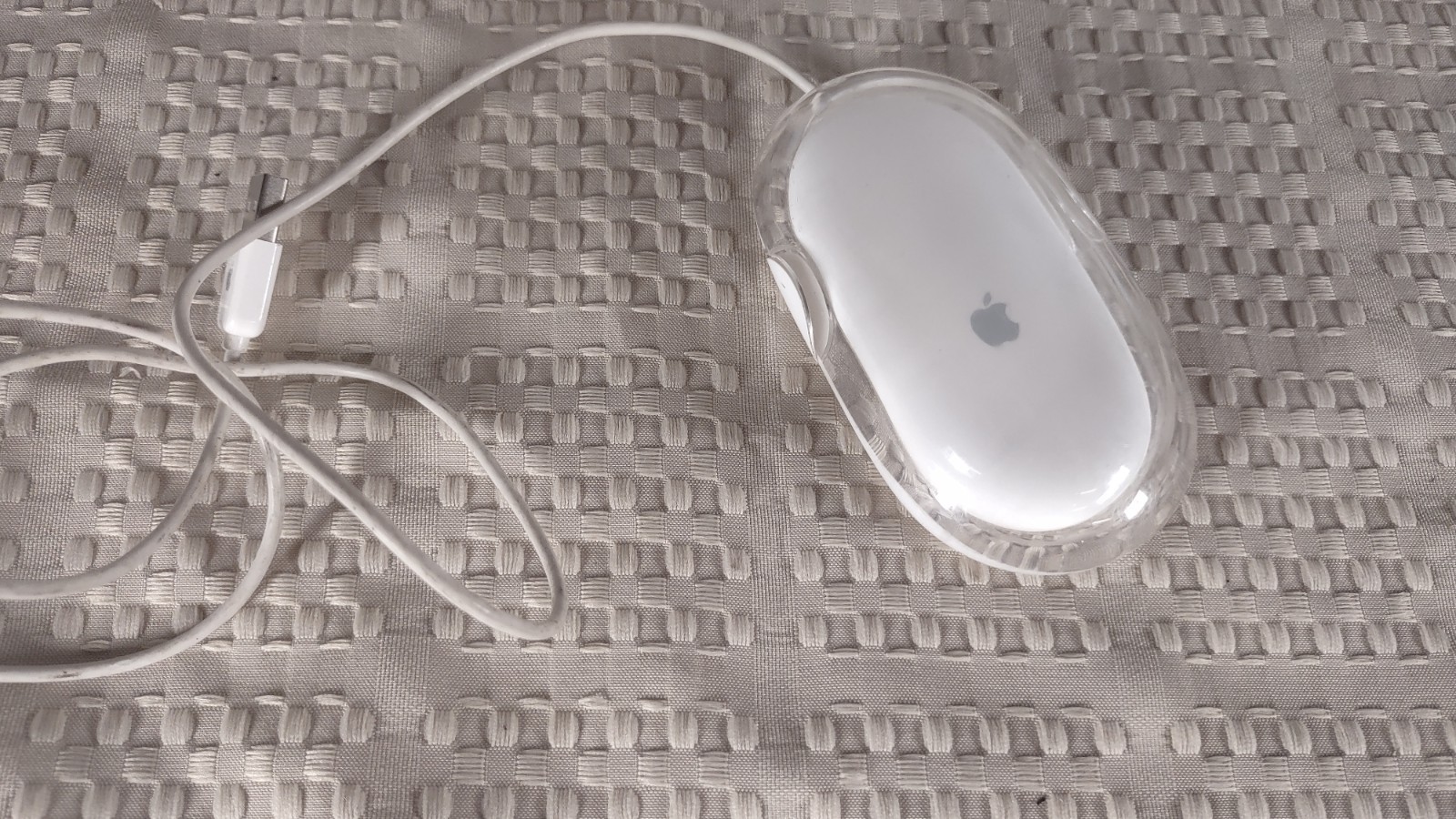 Vintage Original Apple Pro Optical Mouse Model M5769, White & Clear - USB Mac
