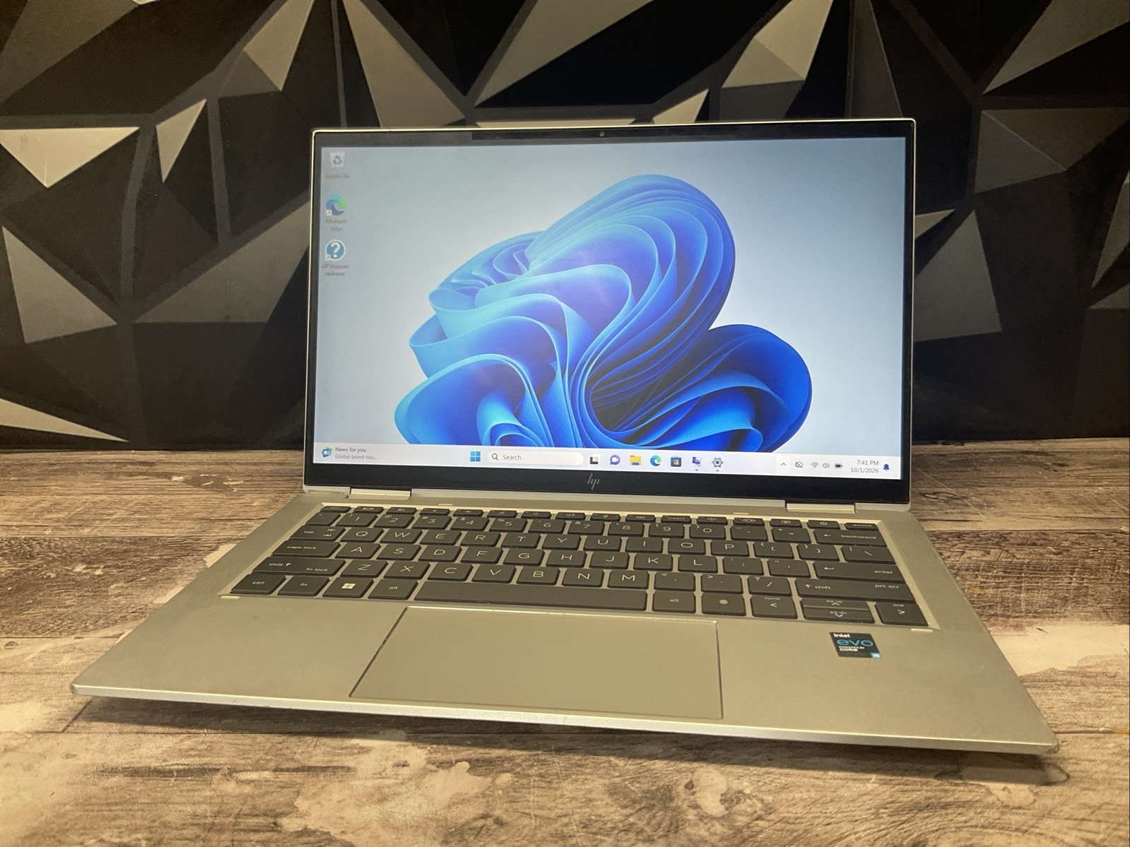 HP EliteBook x360 1030 G8 / i5-1135G7 / 16GB RAM / 256Gb SSD / Touch Screen /67F