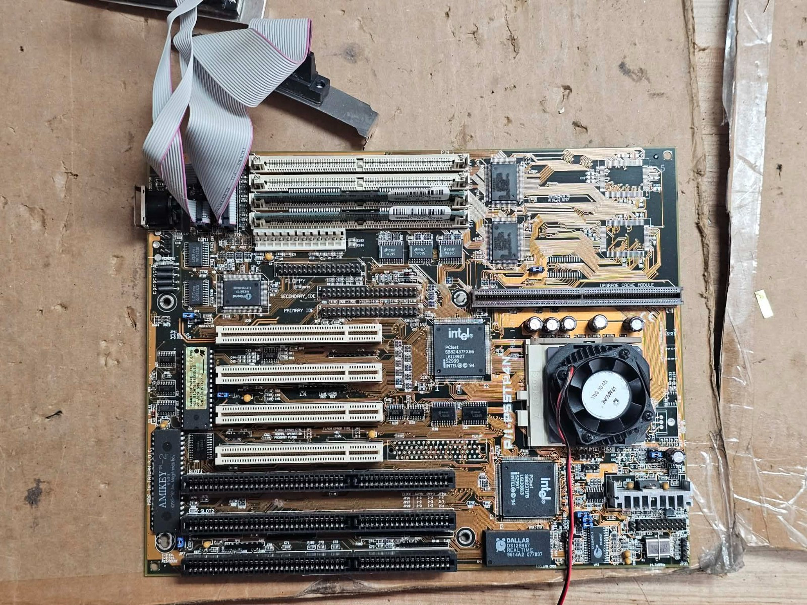 Retro Gaming ASUS P/I-P55TP4N Retro Vintage Motherboard w/166Mhz CPU & Ram & I/O