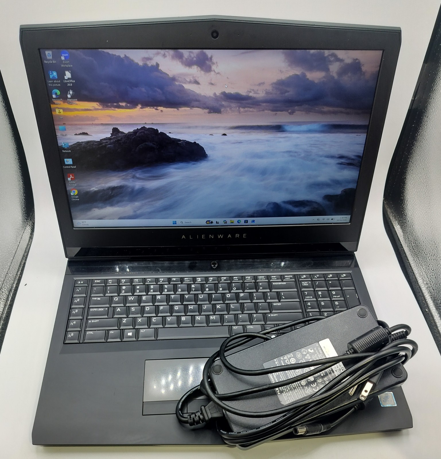 Dell Alienware 17 R4 i7-7820HK 16GB 256GB NVMe SSD GTX 1070 Laptop Win11P Read
