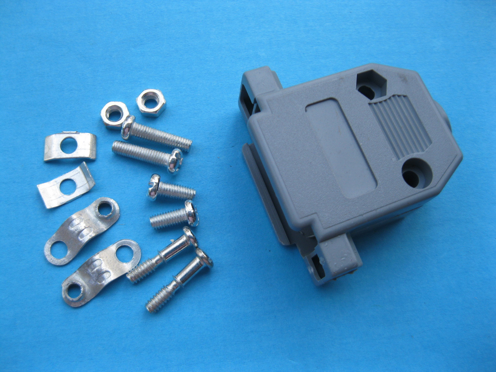 25 pcs D-Sub Hood Cover Plastic Shell for 15 Pin 2 Rows DIP D-Sub Connector New