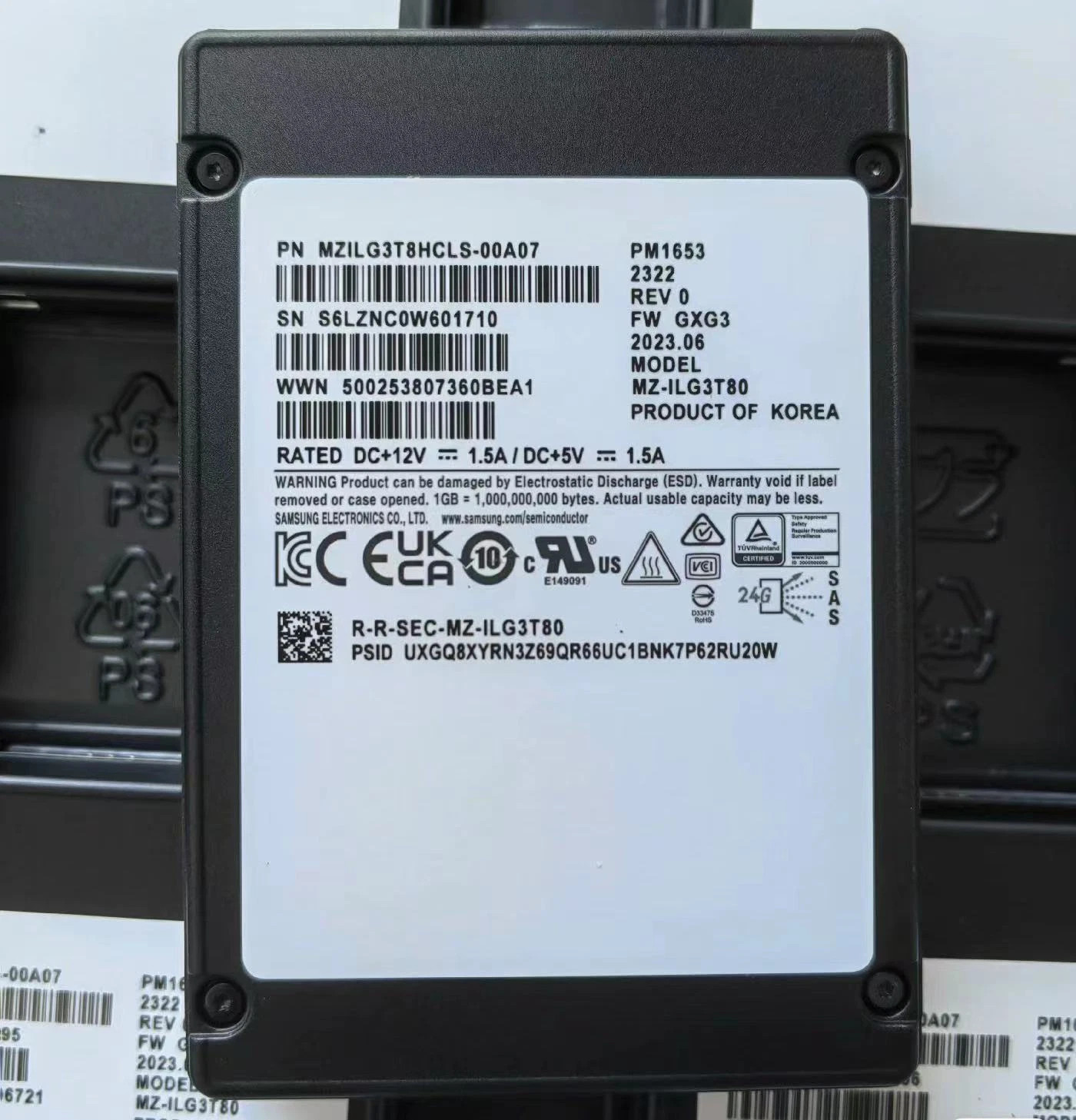 SAMSUNG 3.84TB PM1653 SSD MZ-1LG3T80 Solid State Drive SAS MZ1LG3T8HCLS-00A07