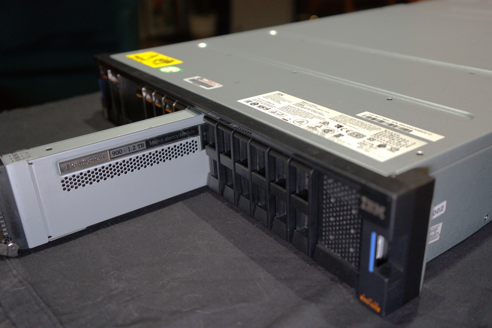 IBM 9843-AE2 FlashSystem 900 / 6x 1.2TB Microlatency Modules