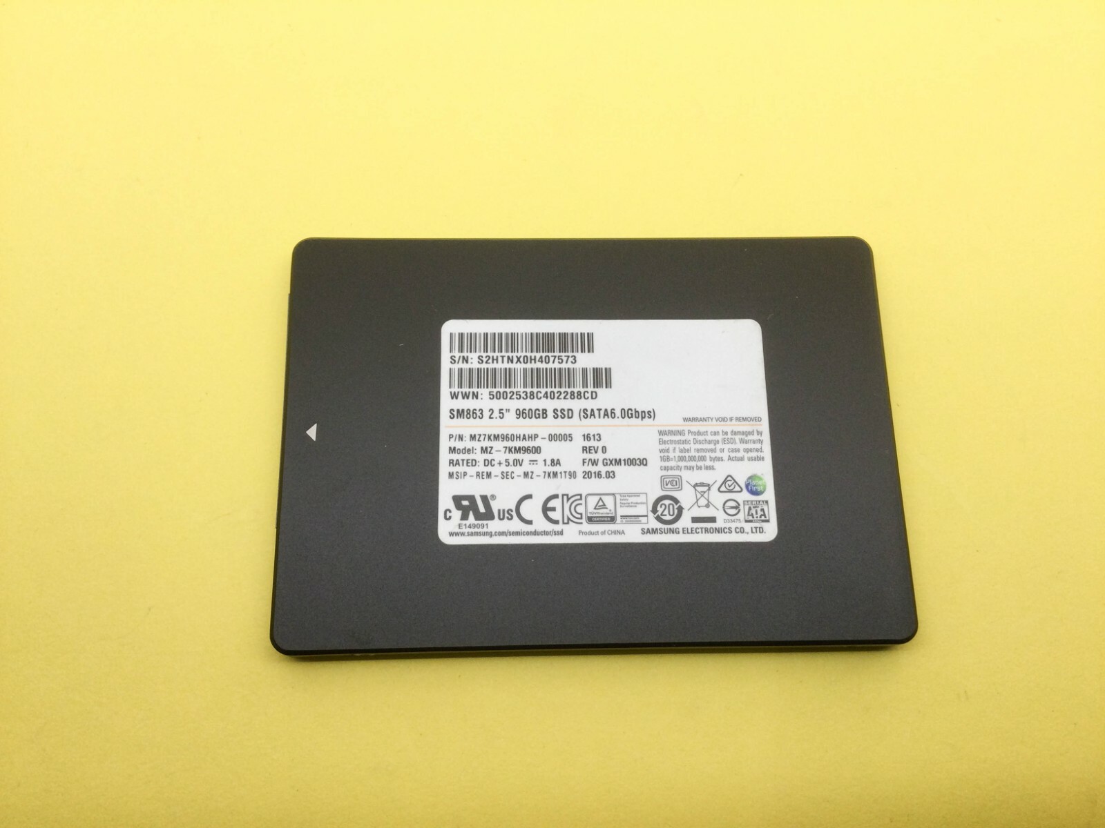 Samsung SM863 Series 960GB SATA 6Gbps 2.5'' Internal SSD MZ-7KM9600