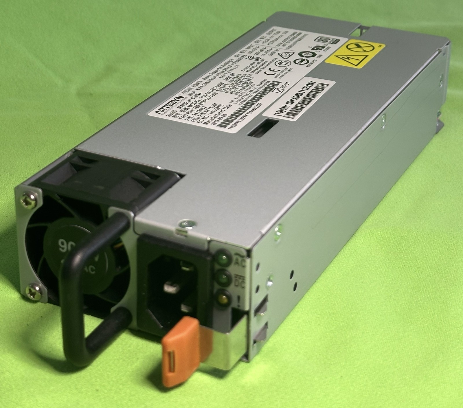 LENOVO 900W PLATINUM SERVER POWER SUPPLY 94Y8304 94Y8192 700-013701-0200