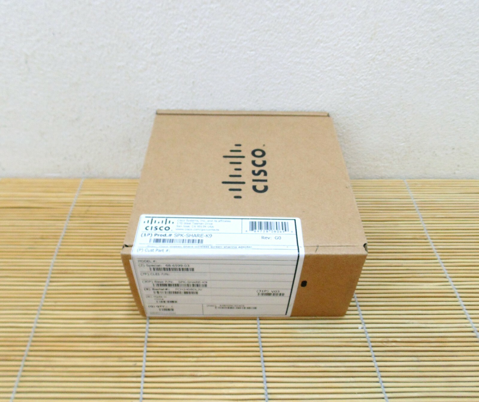 New Cisco SPK-SHARE-K9 Webex Share Wireless Screen Sharing Adapter New Sealed