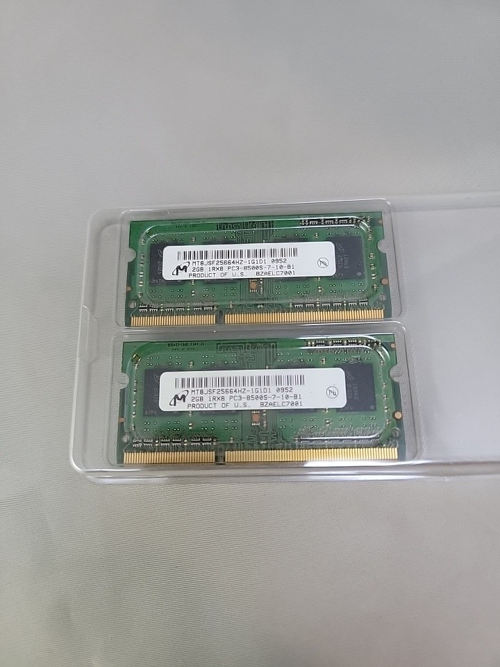 MT8JSF25664HZ-1G4D1 OEM MICRON MEMORY LAPTOP 2GB 1RX8 PC3-10600S-7-10-B1 |