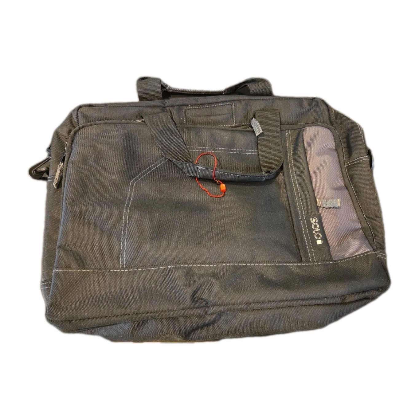 Solo Black Padded Laptop Computer Carrying Case Bag Tote Zippered Pockets